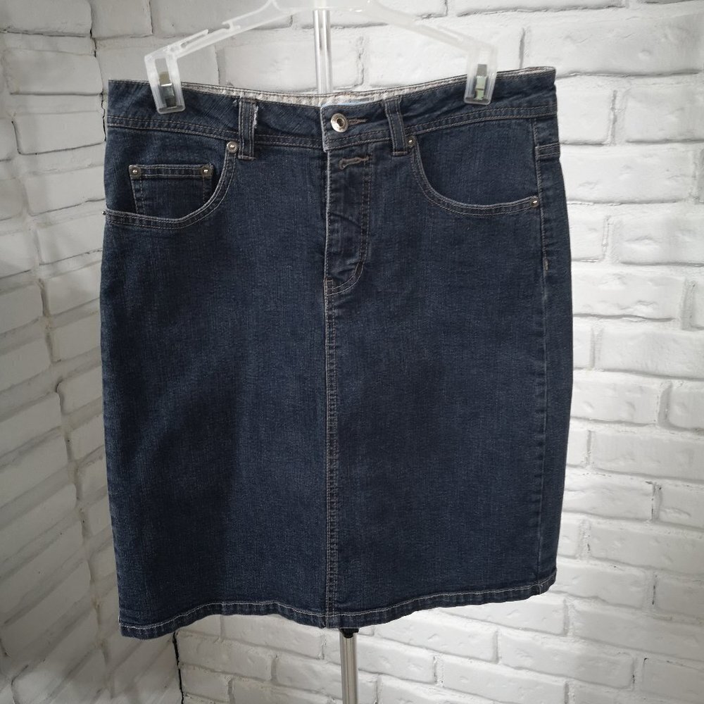 Denver Hayes Ladies Size 6 Medium Wash A-line Jean Skirt